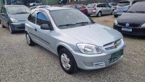 Chevrolet Celta Cinza 3